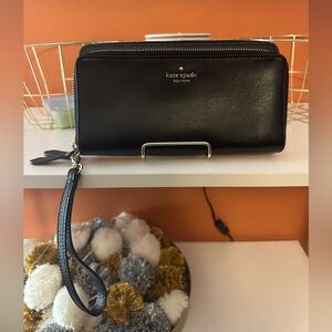 KATE SPADE Staci Carryall Wallet(EUC)